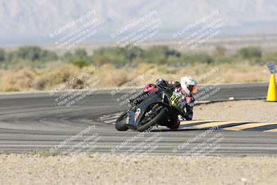 media/Nov-02-2025-CVMA (Sun) [[337aff29ab]]/Race 11-Amateur Supersport Open/